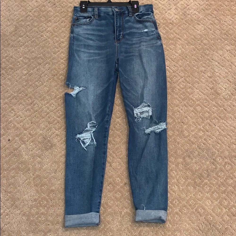 rolled dark  wash ripped jeans (with rips at side)